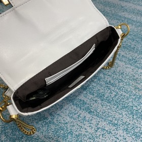 FENDI Усовершенствованная версия Культовая мини-сумка Baguette с