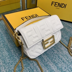 FENDI Усовершенствованная версия Культовая мини-сумка Baguette с