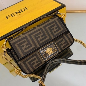 FENDI Совместная коллекция Сумка-багет с квадратной сумкой-багет