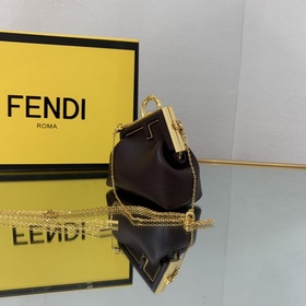 FENDI Мини-размер, кофейный цвет Новая модель First Первая модел