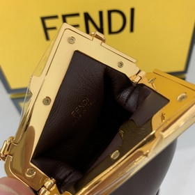 FENDI Мини-размер, кофейный цвет Новая модель First Первая модел