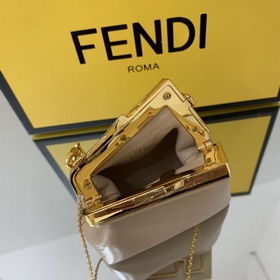 FENDI Мини-размер, светло-розовый Новая модель First Под руковод