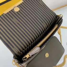 FENDI Мини-сумка геометрической формы из кожи цвета карамельного