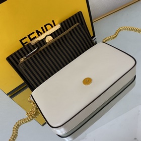 FENDI Мини-сумка геометрической формы из белой кожи С металличес