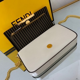 FENDI  Мини-сумка геометрической формы из белой кожи С металличе