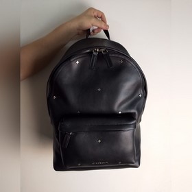 Givenchy Кожаный рюкзак (крестообразные заклепки) из кожи первог