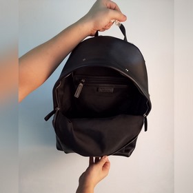 Givenchy Кожаный рюкзак (крестообразные заклепки) из кожи первог