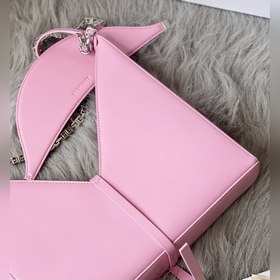 Givenchy Представляем новую сумку V-образного кроя Французская