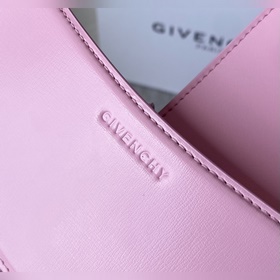 Givenchy Представляем новую сумку V-образного кроя Французская 