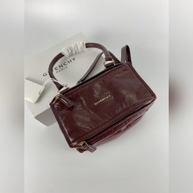 Сумка Givenchy Кожа с эффектом взрыва, золотая фурнитура, 100% хл