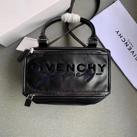 Сумка Givenchy Кожа высшего качества, объемные буквы из хлопка,