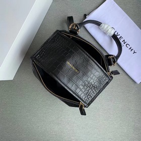 Givenchy Кожа с тиснением под кожу крокодила, золотая фурнитура,