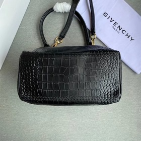 Givenchy Кожа с тиснением под кожу крокодила, золотая фурнитура,