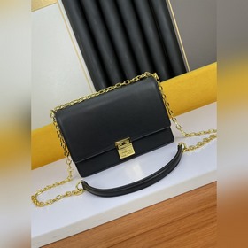 Givenchy Сумка через плечо Маленькая сумка Kira Богатое и тщатель
