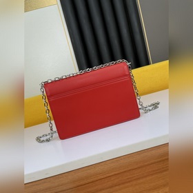 Givenchy Сумка через плечо Маленькая сумка Kira Богатое и тщател