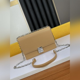 Givenchy Сумка через плечо Маленькая сумка Kira Богатое и тщател