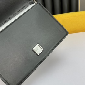 Givenchy Сумка через плечо Kira Маленькая сумка Богатое и тщатель