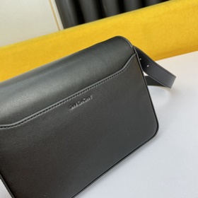 Givenchy Сумка через плечо Кира маленькая сумка camera bag Богата