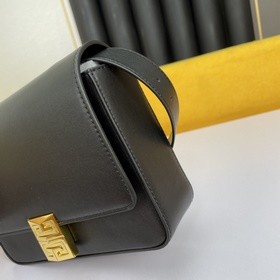Givenchy Сумка через плечо Кира маленькая сумка camera bag Богата
