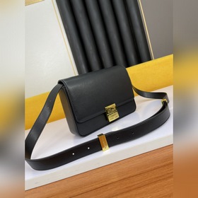 Givenchy Сумка через плечо Кира маленькая сумка camera bag Богата