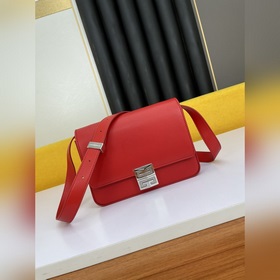 Givenchy Сумка через плечо Кира маленькая сумка camera bag Богата