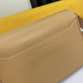 Givenchy Сумка через плечо Кира маленькая сумка camera bag Богат