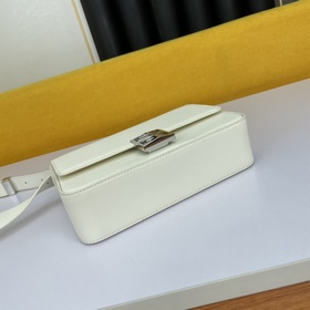Givenchy Сумка через плечо Кира маленькая сумка camera bag Богат