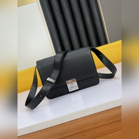 Givenchy Сумка через плечо Кира маленькая сумка camera bag Богат
