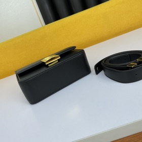 Givenchy Сумка через плечо Кира маленькая сумка camera bag Богат