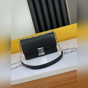 Givenchy Сумка через плечо Kira Маленькая сумка Богатое и тщатель