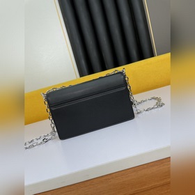 Givenchy Сумка через плечо Kira Маленькая сумка Богатое и тщатель