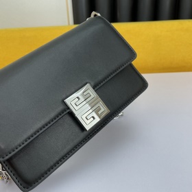 Givenchy Сумка через плечо Kira Маленькая сумка Богатое и тщатель
