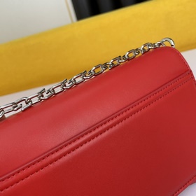 Givenchy Сумка через плечо Маленькая сумка Kira Богатое и тщатель