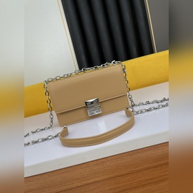 Givenchy Сумка через плечо Маленькая сумка Kira Богатое и тщател