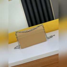 Givenchy Сумка через плечо Маленькая сумка Kira Богатое и тщател