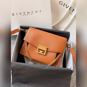 Givenchy Сумка через плечо Очень милая, удобная, легкая и проста