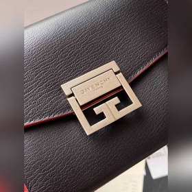 Сумка через плечо Givenchy Очень милая, удобная, легкая и простая