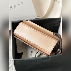 Сумка через плечо Givenchy Очень милая, удобная, легкая и проста