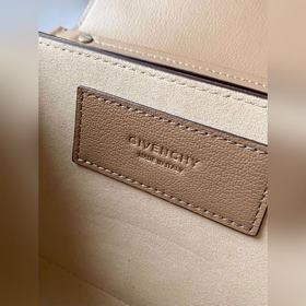 Сумка через плечо Givenchy Очень милая, удобная, легкая и проста