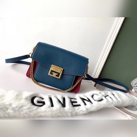 Сумка через плечо Givenchy Очень милая, удобная, легкая и проста