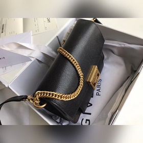 Сумка через плечо Givenchy Очень милая, удобная, легкая и проста