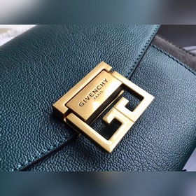 Сумка через плечо Givenchy Очень милая, удобная, легкая и проста