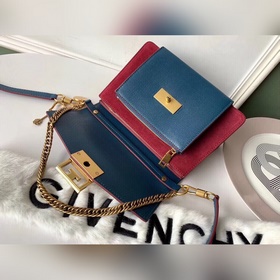 Givenchy Сумка через плечо Новая модель, очень милая, удобная, л