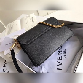 Givenchy Сумка через плечо Новая модель, очень милая, удобная, л