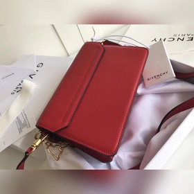 Givenchy Сумка через плечо Очень милая, удобная, легкая и проста