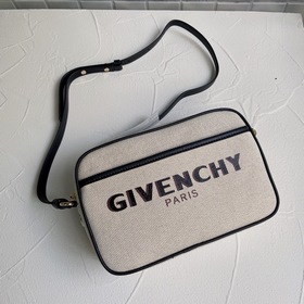 Сумка через плечо Givenchy Сумка для фотоаппарата с узором из пе