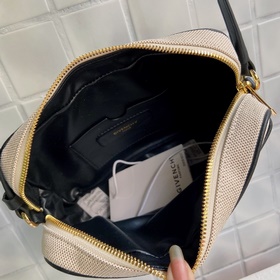 Сумка через плечо Givenchy Сумка для фотоаппарата с узором из пе