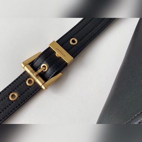 Сумка через плечо Givenchy Сочетает в себе простоту, модный стил