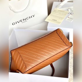 Givenchy Сумка-тоут из телячьей кожи с тиснением Bond Вся сумка 