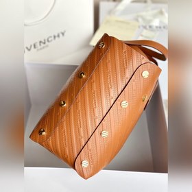 Givenchy Сумка-тоут из телячьей кожи с тиснением Bond Вся сумка 